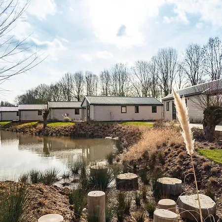 Chalet Tidy With Dishwasher, Near The River Maas