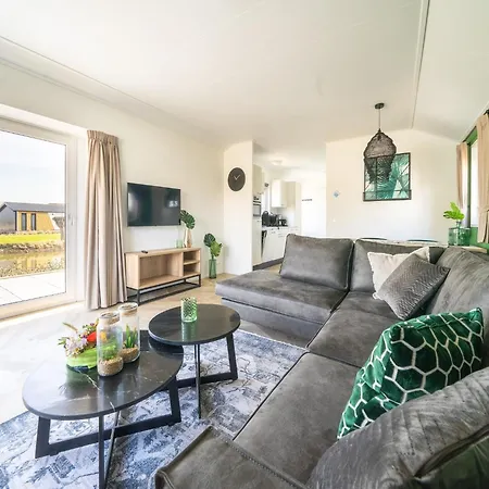 Tidy With Dishwasher, Near The River Maas Chalet Kerkdriel
