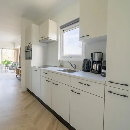 Chalet Tidy With Dishwasher, Near The River Maas Kerkdriel