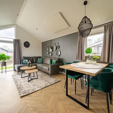Chalet Tidy With Dishwasher, Near The River Maas
